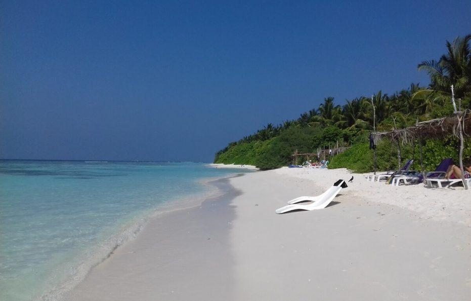 Thinadhoo Island