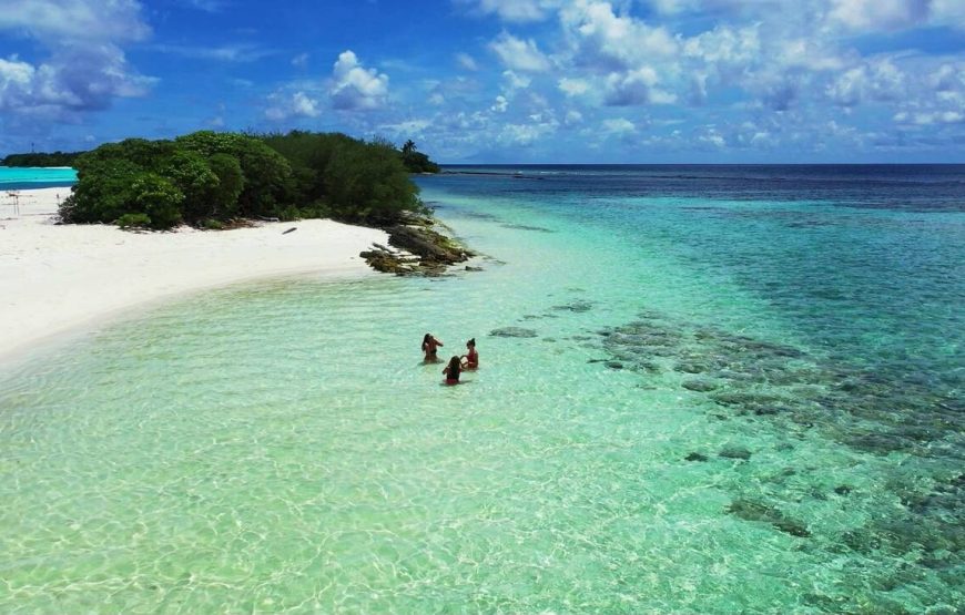 Fulhadhoo Local Island